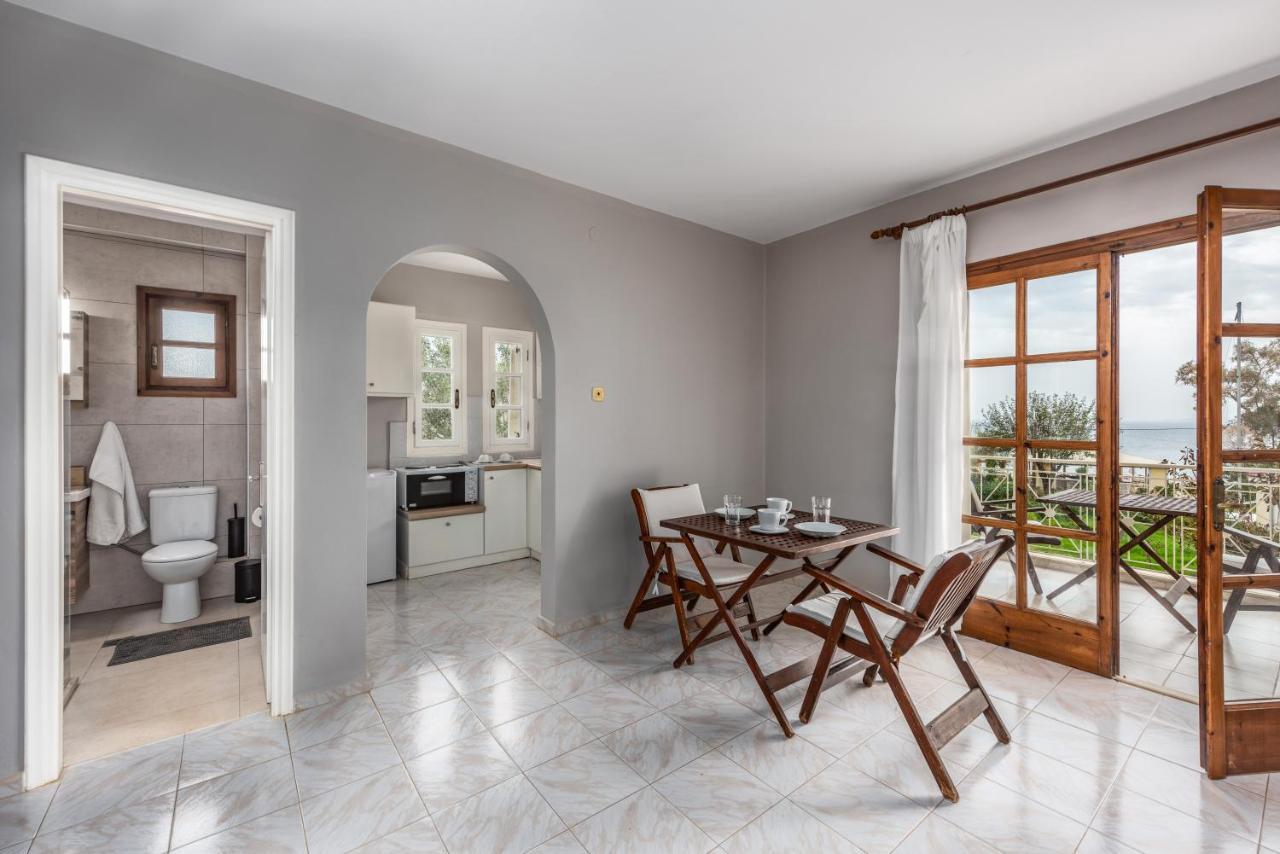 Albouro Seafront Apartments Katelios Exterior photo