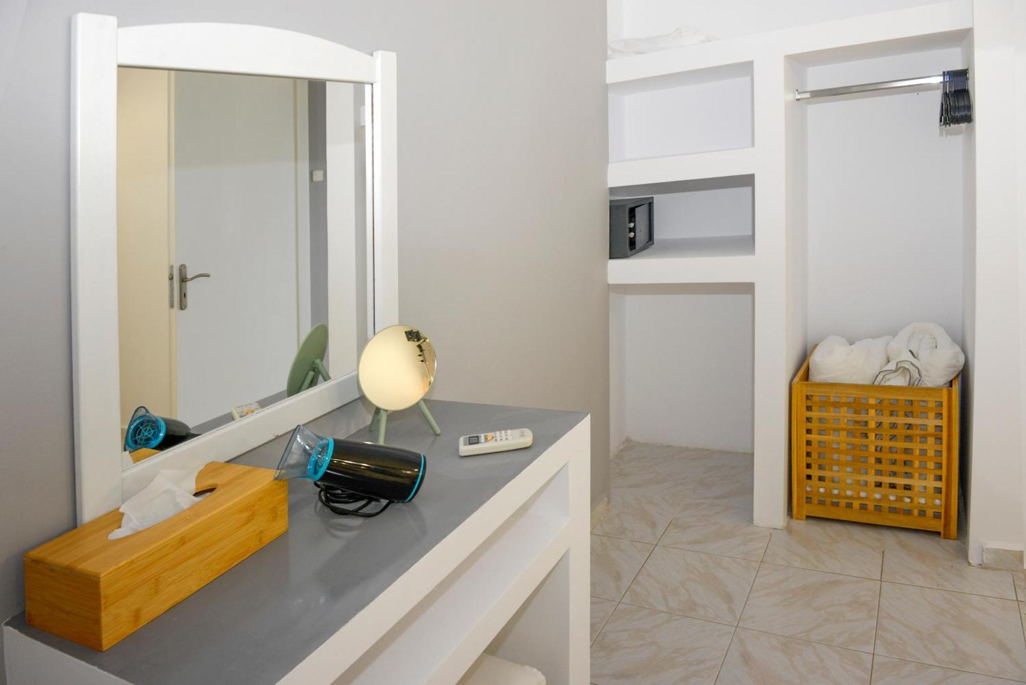 Albouro Seafront Apartments Katelios Exterior photo
